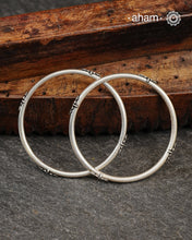 Everyday wear silver bangles crafted in 92.5 silver. Works great when stacked with other bangles or even just by itself