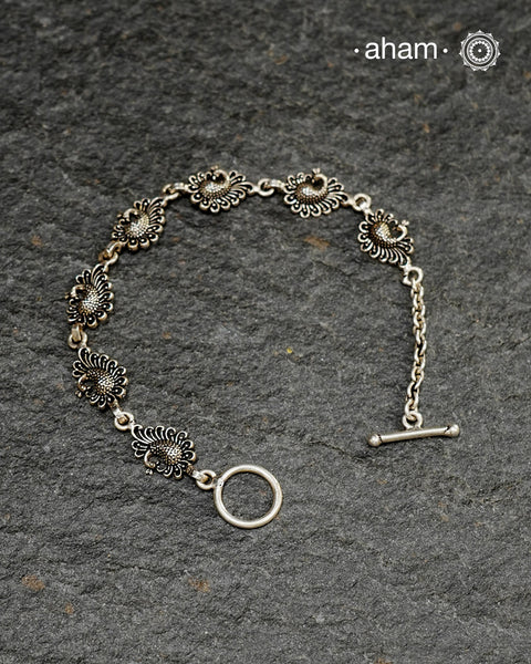Peacock link bracelet in 92.5 silver