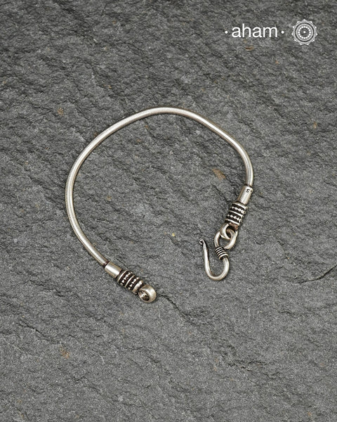 Mewad Silver Bracelet (2.4)