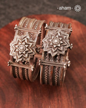 Vintage Orissa Lotus Silver Kada (Size 2.6)