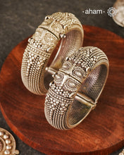 Vintage Makra Silver Kada (Size 2.4, Openable)