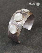 One of a kind statement wearable art pieces.
92.5 silver hand kada with mother of pearl

The price is for one piece kada only.