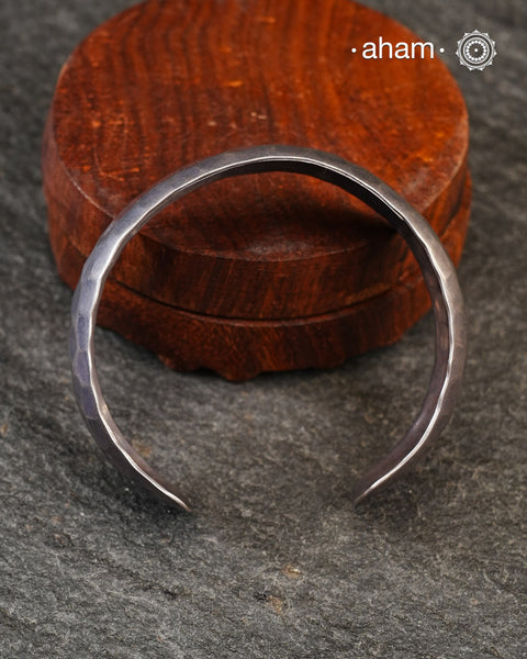 92.5 silver handcuff with beaten texture. A beautiful everyday wear kada.