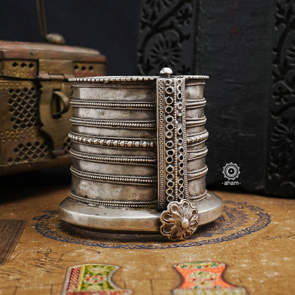 The Kambi Kadla. Typically worn by Rabari and Mehr Women Origin: Gujarat  Vintage silver kada with intricate work, handcrafted by skilful artisans. Beautiful piece from a bygone era, that bring back memories and stories of that time.   Since this is a big size piece we recomend that you team it up with a smaller kada in the front. This one is a beautiful collectors piece and a rare find
