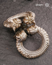 Vintage silver kada with intricate work, handcrafted by skilful artisans. Beautiful piece from a bygone era, that bring back memories and stories of that time.