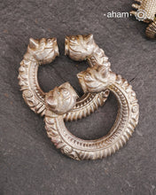 Vintage silver kada with intricate work, handcrafted by skilful artisans. Beautiful piece from a bygone era, that bring back memories and stories of that time.