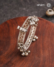 Vintage silver kada, expertly handcrafted by skilled artisans that captures the essence of a bygone era. Its openable design (size 2.2) offers both elegance and practicality, making it a timeless accessory that evokes memories and stories from the past. Perfect for those who appreciate heritage craftsmanship and classic style.