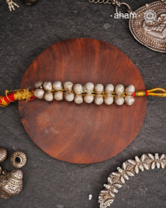 Tribal pauchi with silver bead work, handcrafted by skilful artisans. Beautiful handcuff from a bygone era, that bring back memories and stories of that time. 
