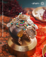 One of a kind statement wearable art pieces.
An eclectic mix of elements, with a play of colours, textures, forms and workmanship. Crafted in 92.5 Sterling Silver with two tones that make them so versatile and unique.Modern Heirloom pieces that can be worn across generations.
The price is for one piece kada only.