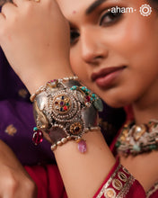 One of a kind statement wearable art pieces.
An eclectic mix of elements, with a play of colours, textures, forms and workmanship. Crafted in 92.5 Sterling Silver with two tones that make thesehandcuffs so versatile and unique. Modern Heirloom pieces that can be worn across generations.
The price is for one piece kada only.