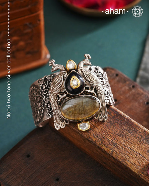 One of a kind statement wearable art pieces.Silver hand kada with two tone gold polish kundan work.
The price is for one piece kada only.