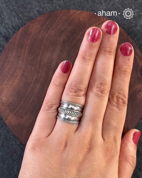 Handcrafted Mewad 92.5 sterling silver ring.