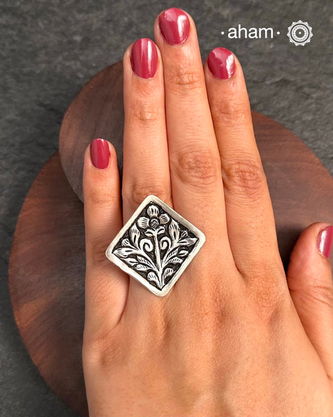 Mewad Chitai Silver Ring