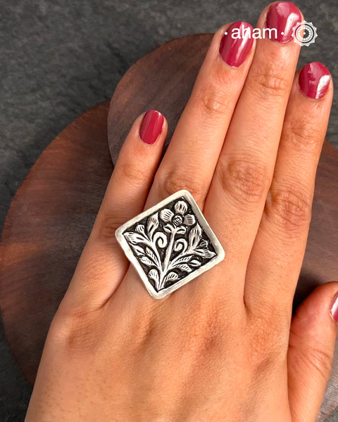 Mewad Chitai Silver Ring