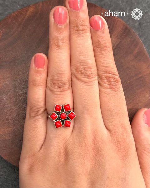 Summer Love Flower Silver Ring in 92.5 sterling silver with red stone setting.
Add a little pop of colour to your outfits.