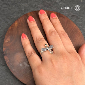 Adjustable Ring in 92.5 sterling silver.Perfect piece to add some glamour to your look.