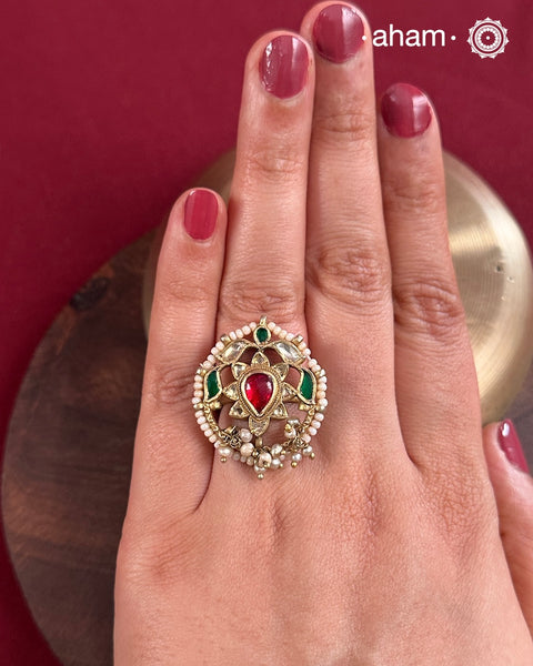 Festive gold polish adjustable ring, handcrafted in silver. Perfect for special occasions and festivities.