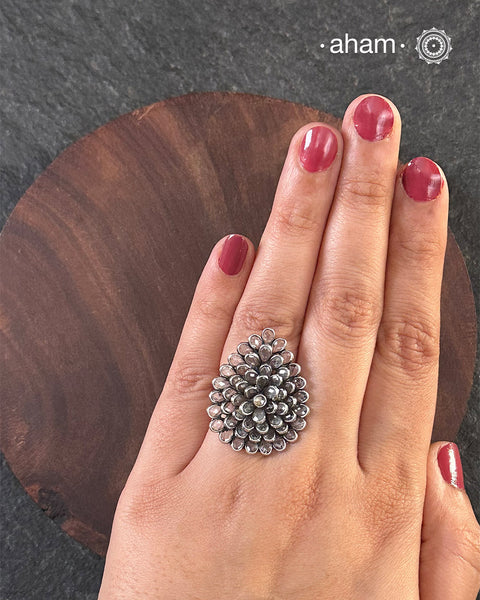 Adjustable Ring in 92.5 sterling silver with zircon stone setting&nbsp;