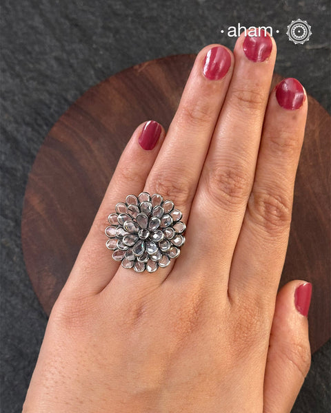 Adjustable Ring in 92.5 sterling silver.
