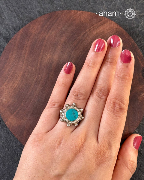 There is something so alluring about vintage tribal jewellery. They carry stories of the place and people they below to. This beautiful vintage Tribal silver ring from Rajasthan will be a great addition to your collection.&nbsp;Pair it up with some neutral colours to pop it out or blend it in with more colours, your choice.&nbsp;It may have slight irregularities because it is a one-of-a-kind vintage piece.