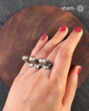 There is something so alluring about vintage tribal jewellery. They carry stories of the place and people they belong to. This beautiful vintage Tribal two finger silver ring from Rajasthan will be a great addition to your collection.
It may have slight irregularities because it is a one-of-a-kind vintage piece.