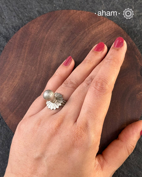 There is something so alluring about vintage tribal jewellery. They carry stories of the place and people they belong to. This beautiful vintage Tribal silver ring from Rajasthan will be a great addition to your collection.