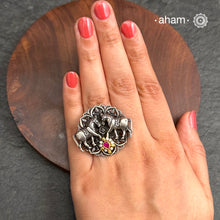 Noori two tone adjustable ring with Horse motif. Handcrafted in 92.5 sterling silver with hints of gold polish, pearls and kundan work.&nbsp; Perfect to match your Indian or fusion outfit.