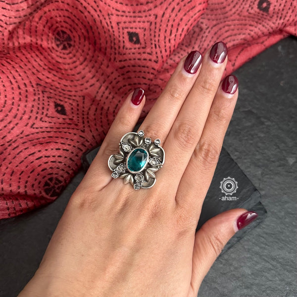 Ira adjustable ring, handcrafted intricately in 92.5 sterling silver with a beautiful stone. Perfect for special occasions and festivities.