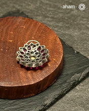 Silver Wired Nosepin for pierced noses.