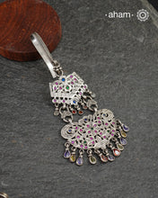 Handcrafted key chain crafted silver with beautiful chilai work and stone setting. Also known as Challah, Juda, Chatka and Guchha.