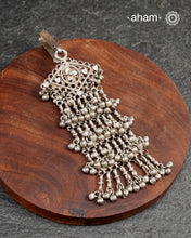 Handcrafted key chain in silver. Also known as Challah, Juda, Chatka and Guchha.