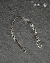 Classic men's bracelet handcrafted in 92.5 sterling silver.