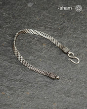 Classic men's bracelet handcrafted in 92.5 sterling silver.