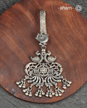 Handcrafted key chain in 92.5 sterling silver&nbsp;with elegant peacocks. Also known as Challah, Juda, Chatka and Guchha.