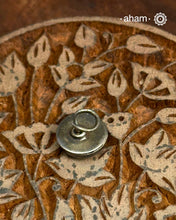 Silver Wired Nosepin for pierced noses.