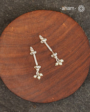Single Plain Silver Bugadi with Pearls