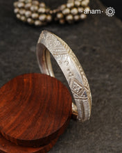 Vintage Tribal Silver Leg kada