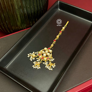 Kundan Gold Polish Silver Maang Tikka with beautiful kundan work. Perfect for weddings and intimate celebrations. 