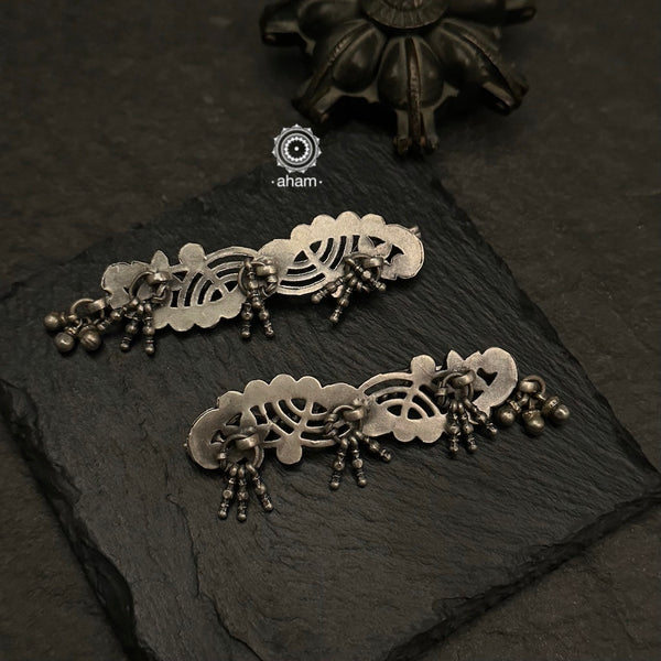 Handcrafted tribal silver hair clip. Little accessories that add so much beauty to the whole look.  Please note the price is for one clip only.  Please select if you want the one opening on the right side or left side. 