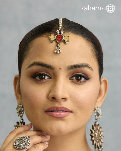 Glass Silver Maangtikka in vibrant colours. Perfect for Navratri and to pair with your ethnic wear.
