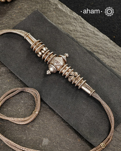 Vintage Tribal Silver waist belt from Karnataka.
Can also be worn as a neckpiece