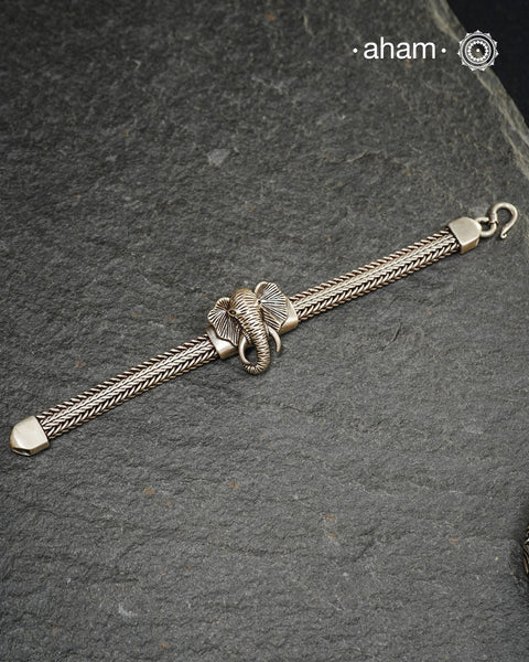 Men's bracelet with elephant motif, handcrafted in 92.5 sterling silver.