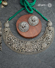 Handcrafted 92.5 sterling silver hasli and stud earrings set. Beautifully crafted with intricate workmanship.