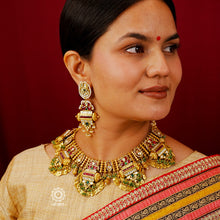Exquisitely elegant, the heritage collection features traditional motifs and intricate kundan jadau work on gold-plated silver jewellery, a reflection of the rich culture of India. This collection is perfect for brides and bridesmaids.