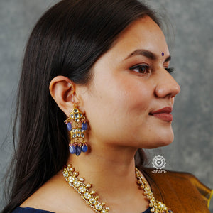 Exquisitely elegant, the heritage collection features traditional motifs and intricate kundan jadau work on gold-plated silver earring and neckpiece set with semi precious stones, a reflection of the rich culture of India. This collection is perfect for brides and bridesmaids