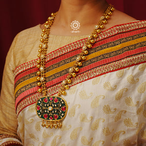 Exquisitely elegant, the heritage collection features traditional designs with stone inlay work on gold-plated silver jewellery, a reflection of the rich culture of India. This collection is perfect for brides and bridesmaids.