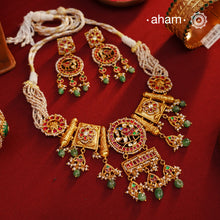Exquisitely elegant, the heritage collection features traditional motifs and intricate kundan jadau work on gold-plated 92.5 silver jewellery, a reflection of the rich culture of India. This collection is perfect for brides and bridesmaids.