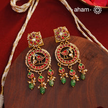 Exquisitely elegant, the heritage collection features traditional motifs and intricate kundan jadau work on gold-plated 92.5 silver jewellery, a reflection of the rich culture of India. This collection is perfect for brides and bridesmaids.