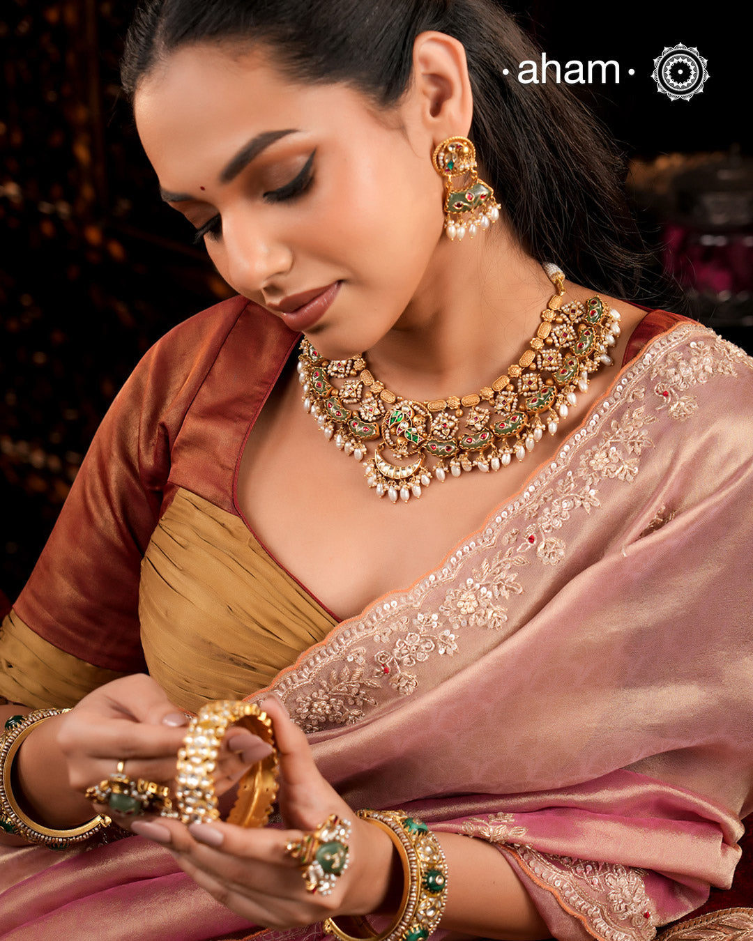 Exquisitely elegant, the heritage collection features traditional motifs and intricate kundan jadau work on gold-plated silver jewellery, a reflection of the rich culture of India. This collection is perfect for brides and bridesmaids.