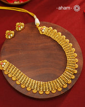 Exquisitely elegant, the heritage collection features traditional motifs and intricate workmanship on gold-plated silver jewellery, a reflection of the rich culture of India. This collection is perfect for brides and bridesmaids.